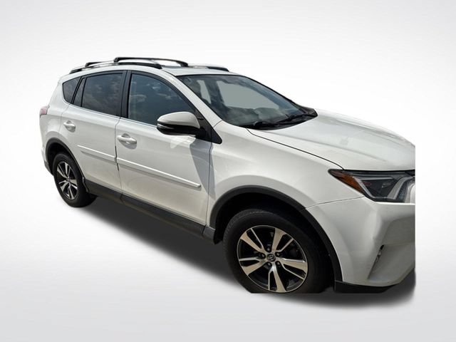 Used 2018 Toyota RAV4 XLE w/ Plus Extra Value Package FWD image 9