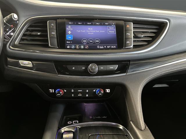 Used 2022 Buick Enclave Essence image 8