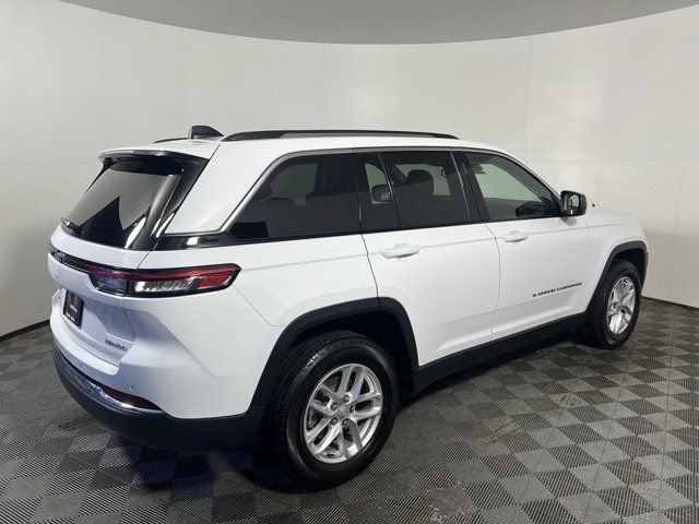 Certified 2023 Jeep Grand Cherokee Laredo w/ Luxury Tech Group I AWD/4WD image 11