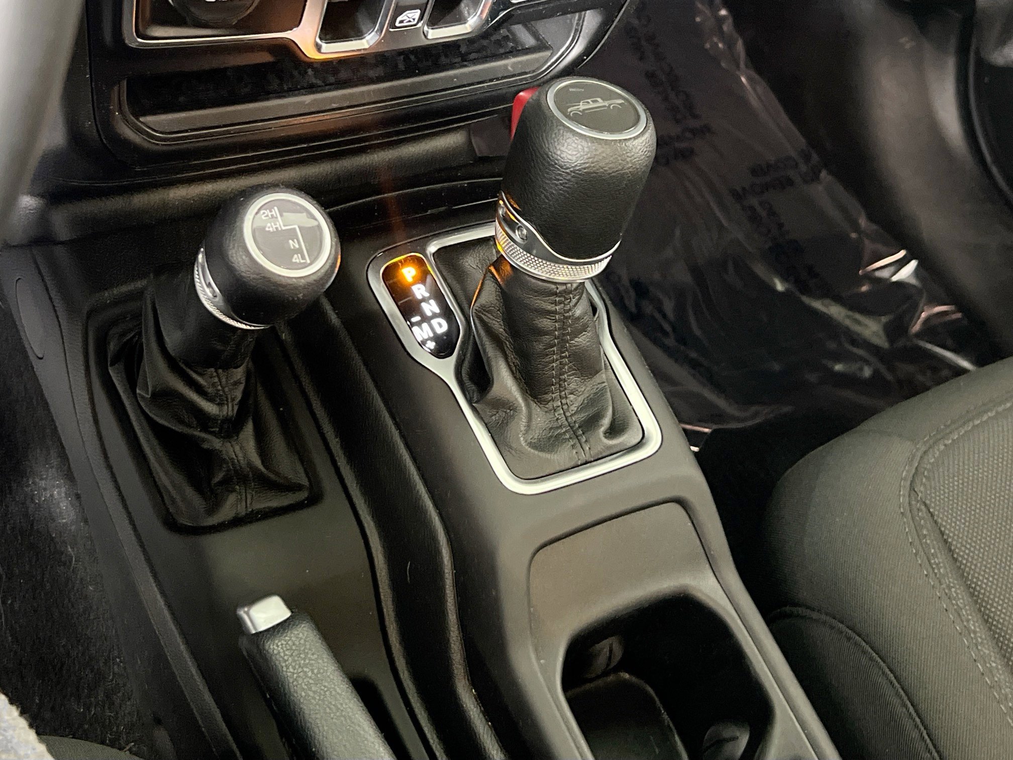 Used 2022 Jeep Gladiator Willys image 16