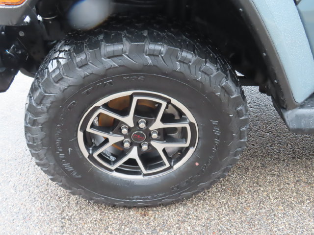 Used 2024 Jeep Wrangler Unlimited Rubicon AWD/4WD image 18
