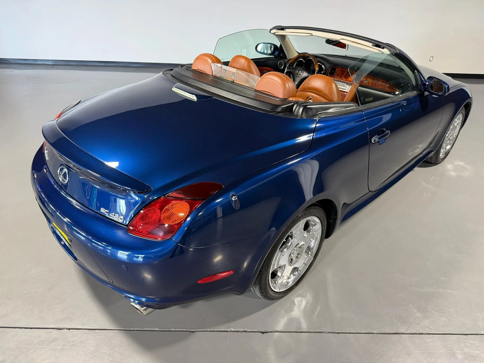 Used 2004 Lexus SC 430 Convertible RWD image 7