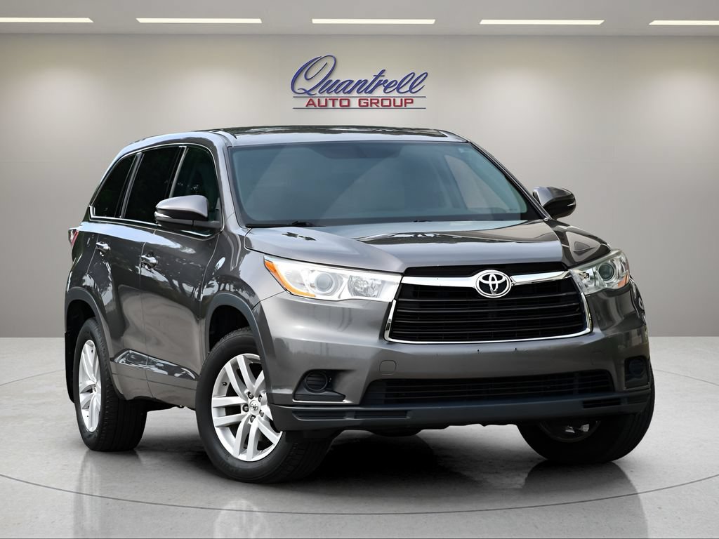 Used 2014 Toyota Highlander LE AWD/4WD image 1