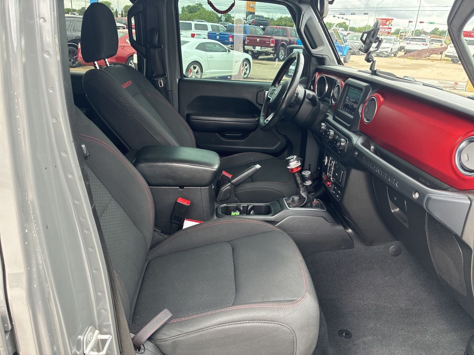 Used 2019 Jeep Wrangler Unlimited Rubicon w/ LED Lighting Group AWD/4WD image 19