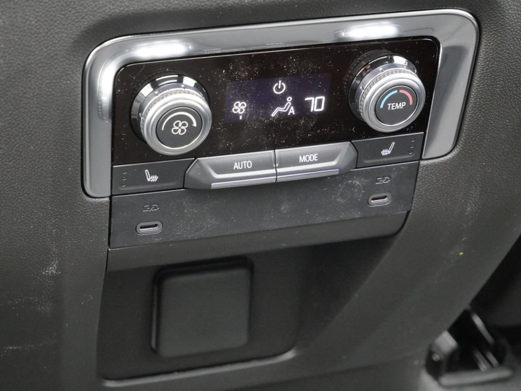 New 2026 GMC Yukon XL Denali w/ Sun & Power Step Package AWD/4WD image 43
