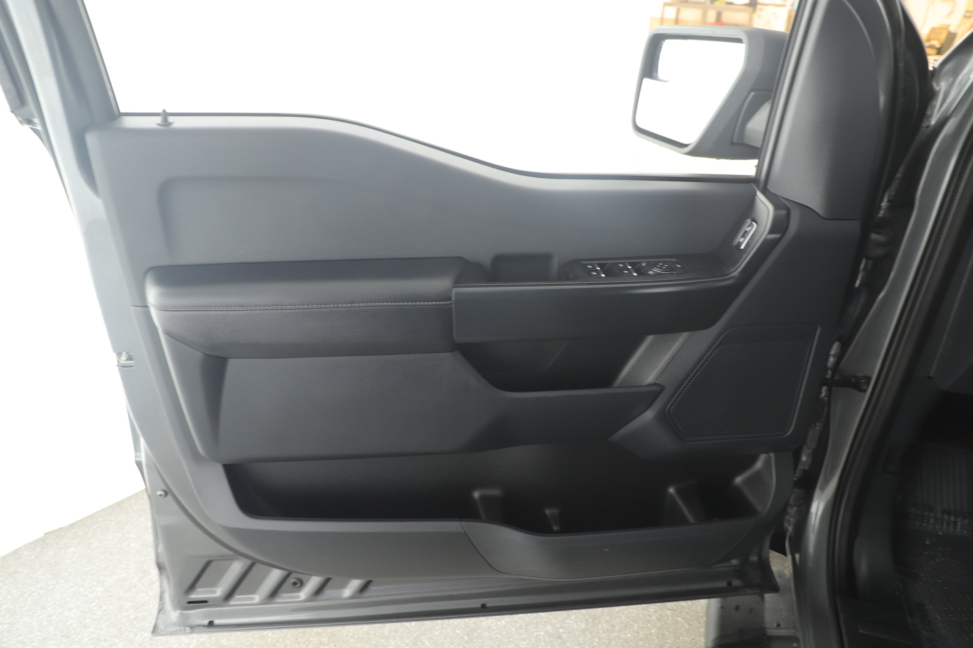 Used 2023 Ford F150 XL w/ STX Appearance Package image 9