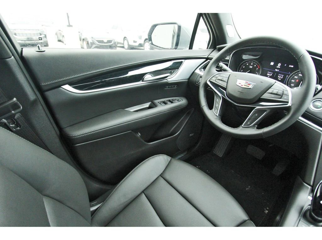 New 2026 Cadillac XT5 Premium Luxury image 8