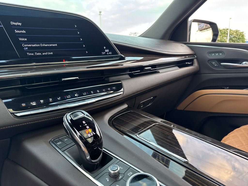 Used 2022 Cadillac Escalade ESV Premium Luxury w/ LPO, Floor Liner Package AWD/4WD image 24