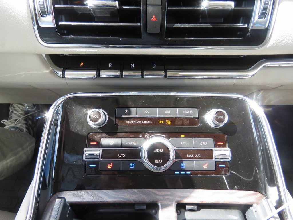 Used 2021 Lincoln Navigator Reserve w/ Luxury Package image 29