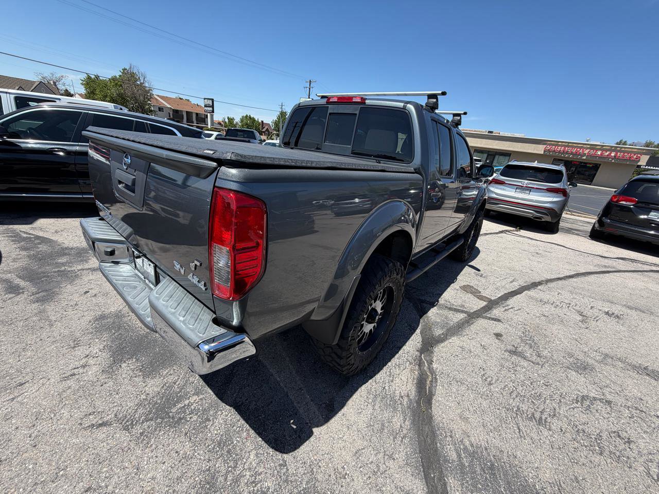 Used 2017 Nissan Frontier SV AWD/4WD image 5