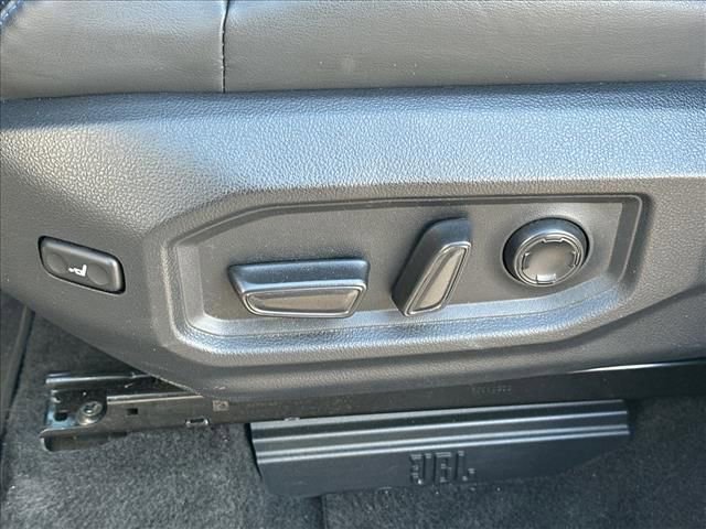 Used 2024 Toyota Tundra Platinum AWD/4WD image 22