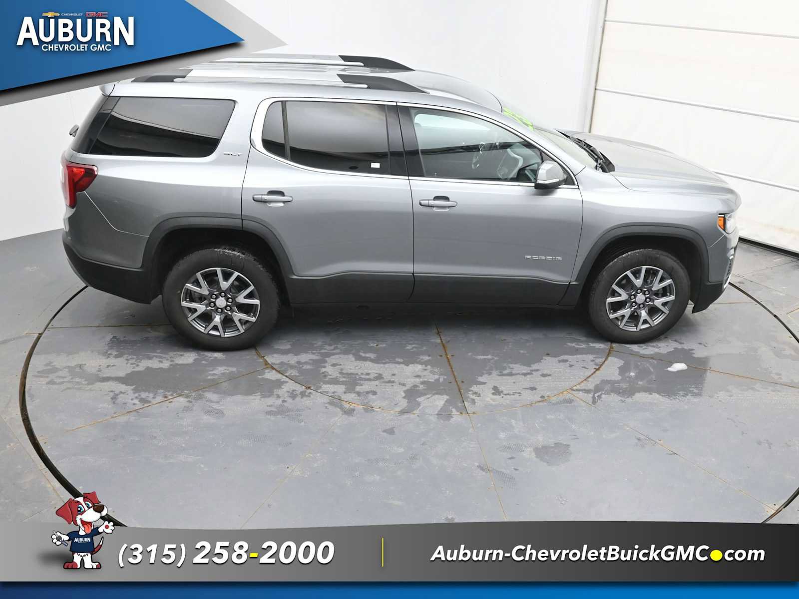 Used 2023 GMC Acadia SLT image 31