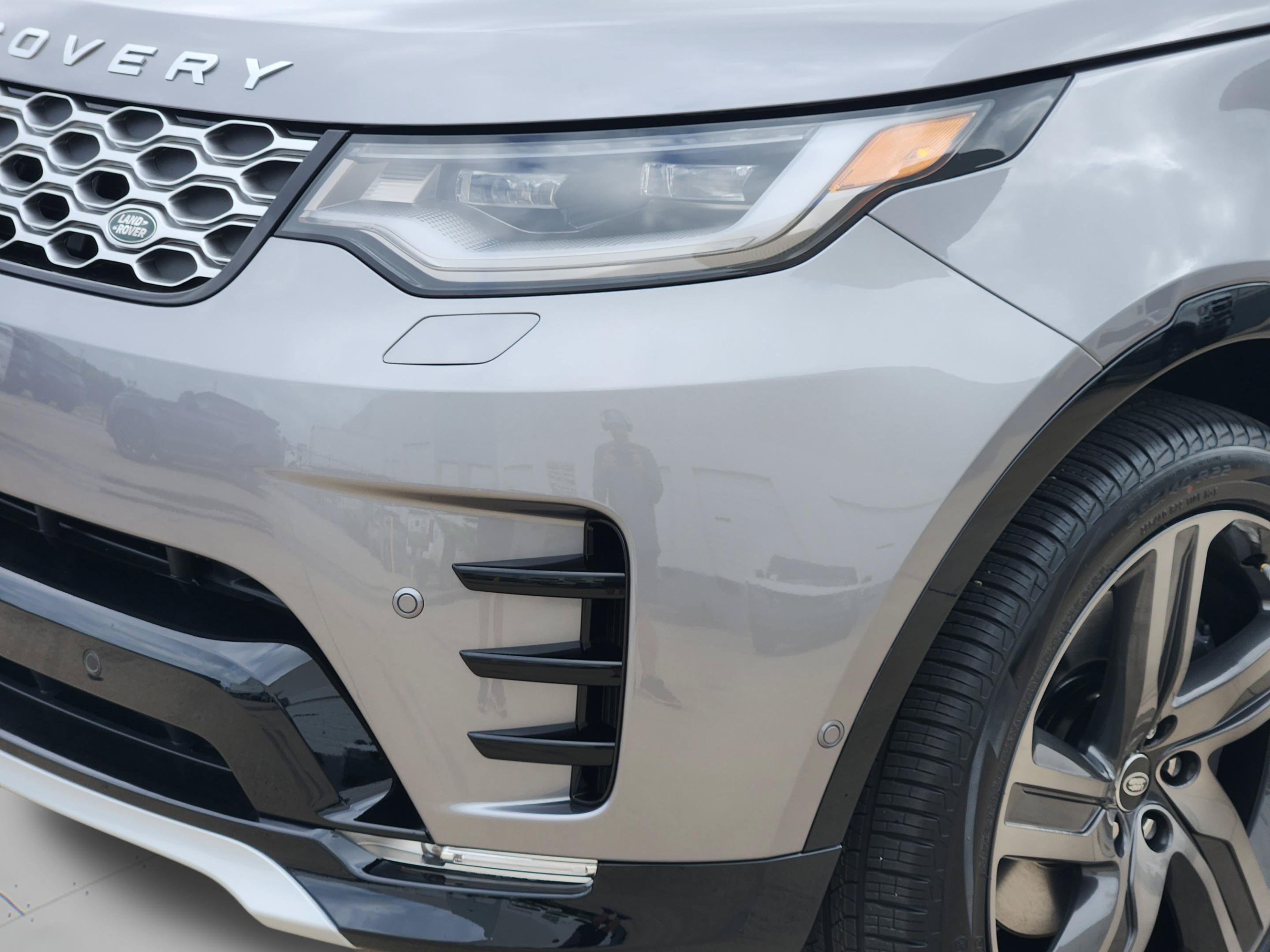 New 2026 Land Rover Discovery Limited Edition AWD/4WD image 31
