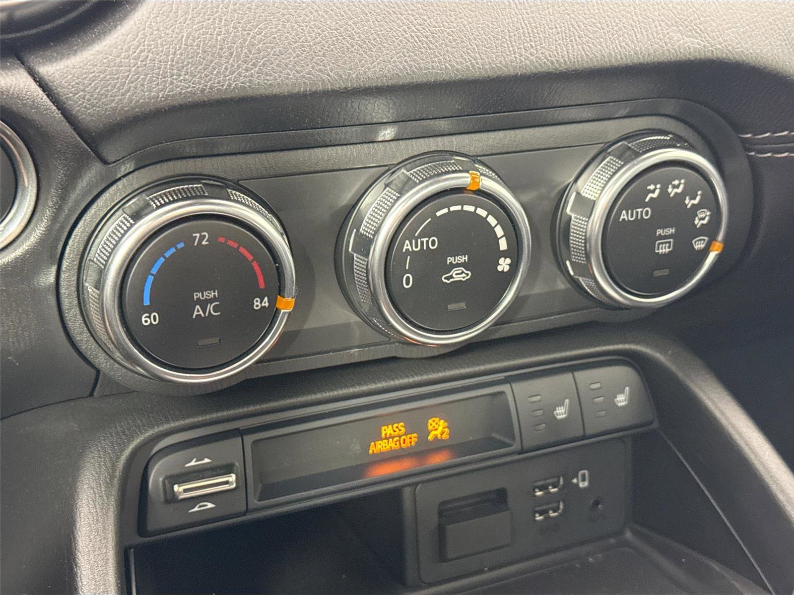 Used 2021 MAZDA MX-5 Miata RF Grand Touring image 28