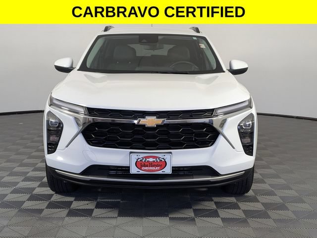 Certified 2025 Chevrolet Trax LT w/ LT Convenience Package FWD image 3
