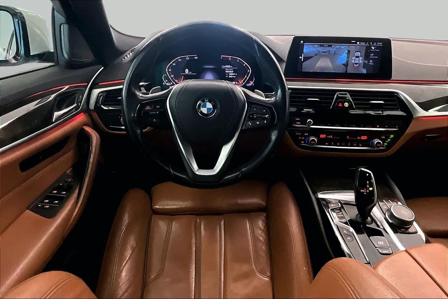 Used 2020 BMW 530i w/ Premium Package RWD image 5
