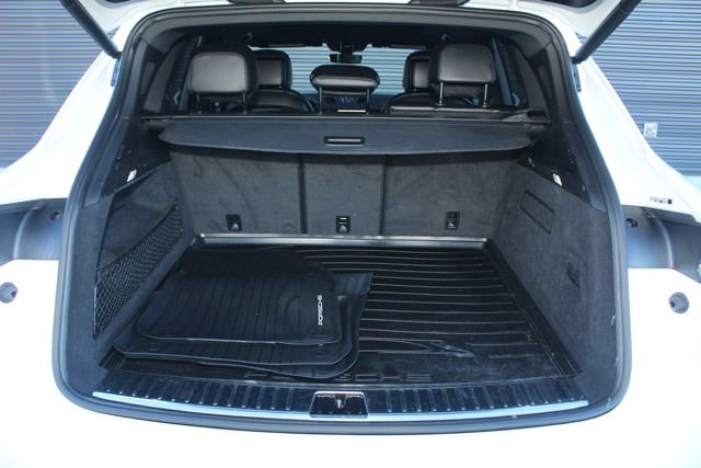 Certified 2022 Porsche Cayenne image 12