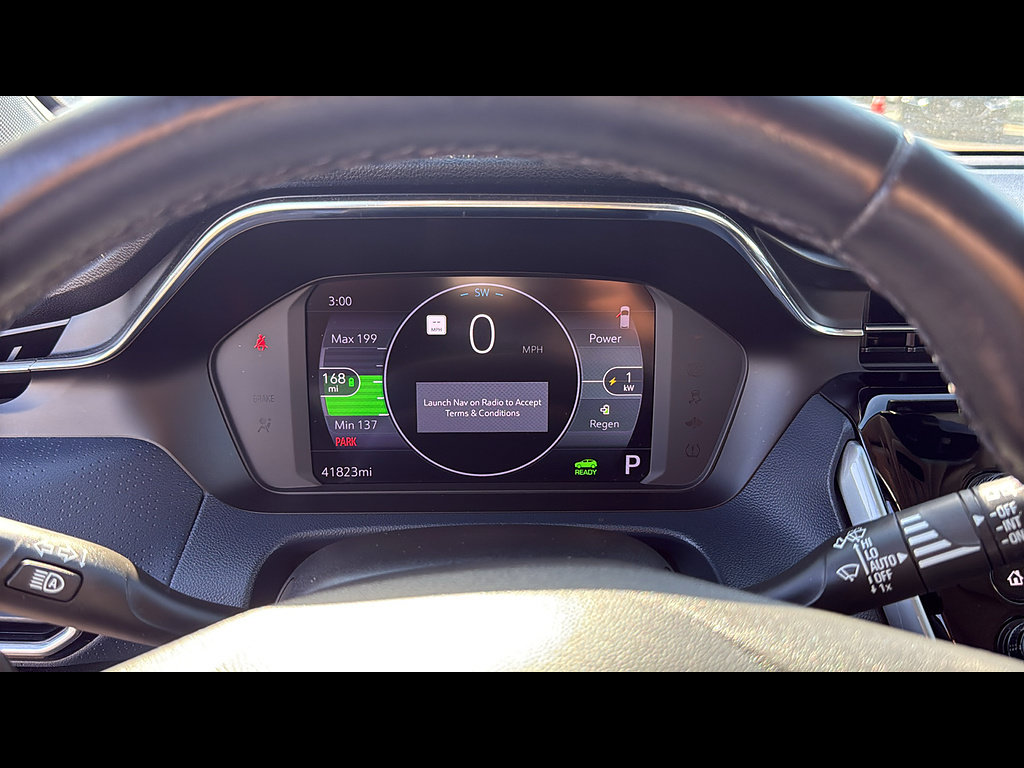 Used 2023 Chevrolet Bolt EUV Premier w/ Sun & Sound Package FWD image 27
