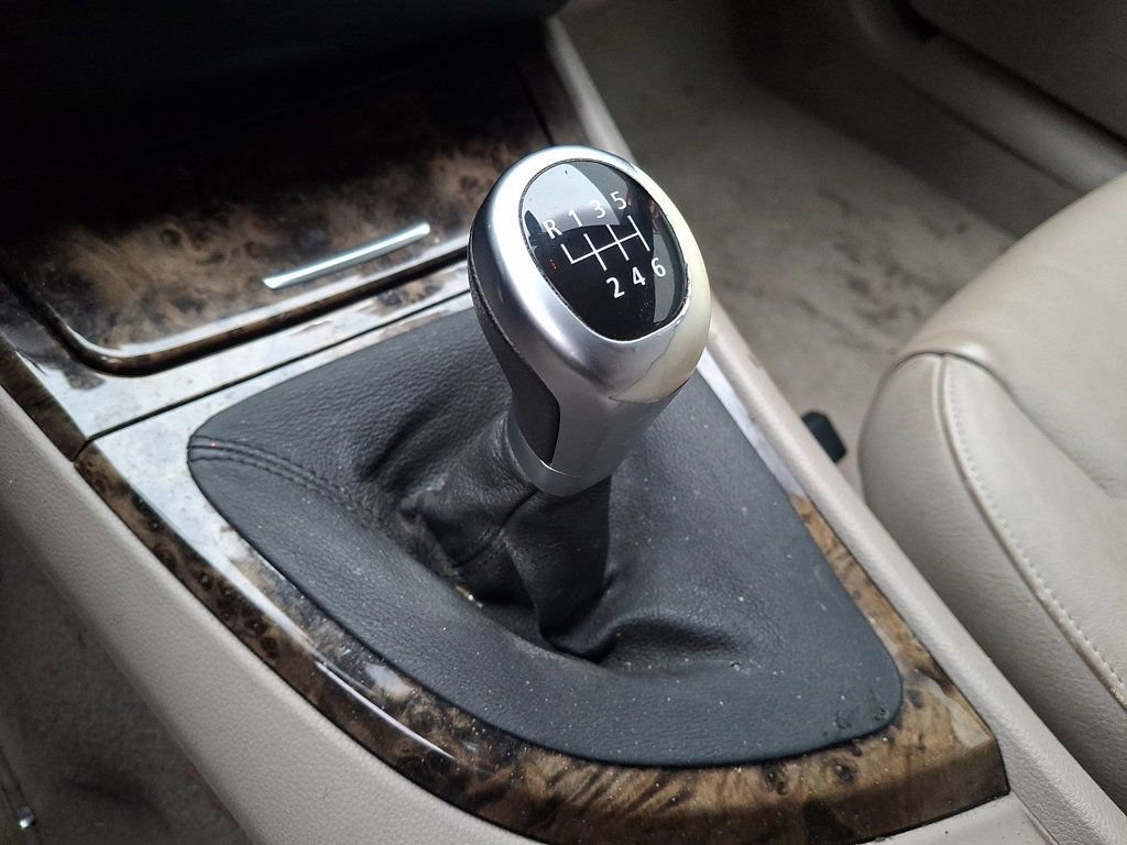 Used 2008 BMW 135i Convertible image 13