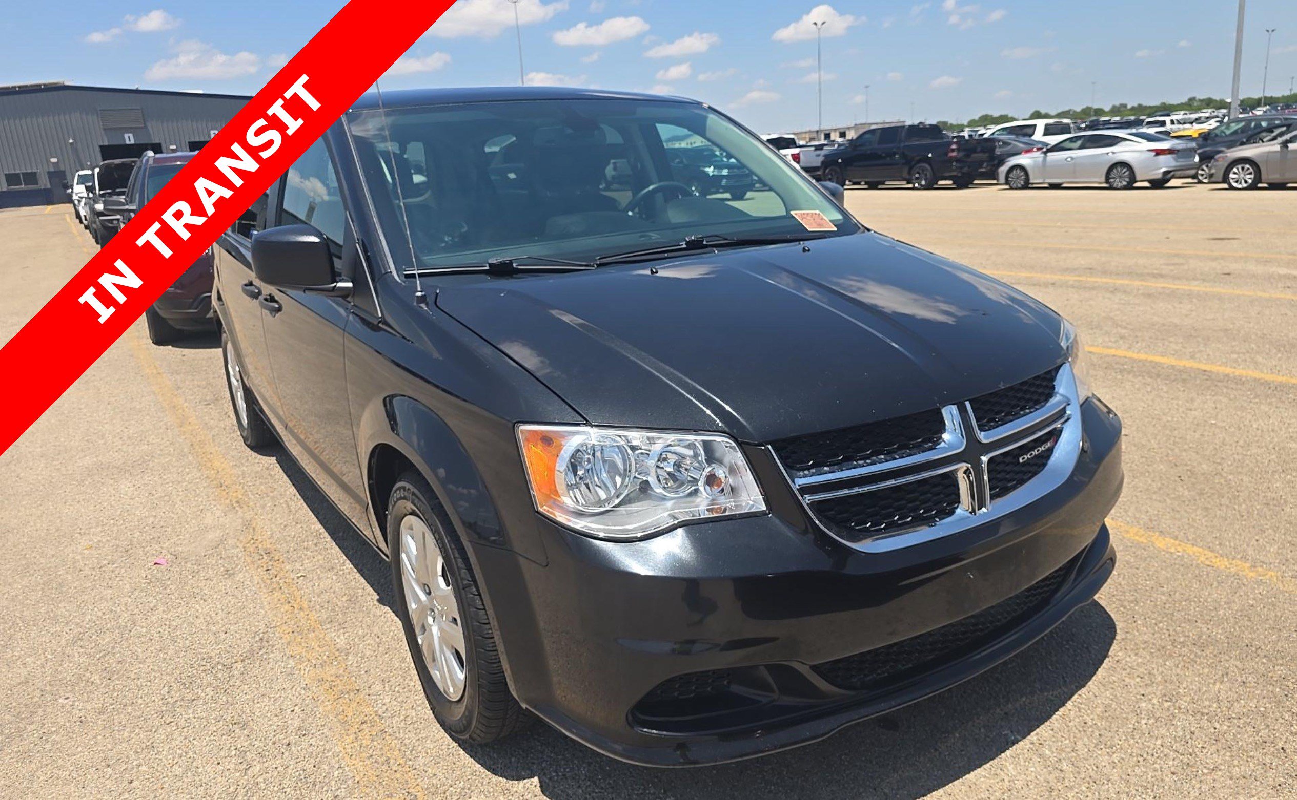 Used 2019 Dodge Grand Caravan SE FWD image 5