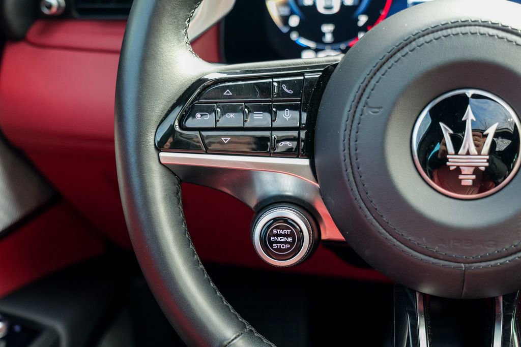 Certified 2023 Maserati Grecale Modena image 44