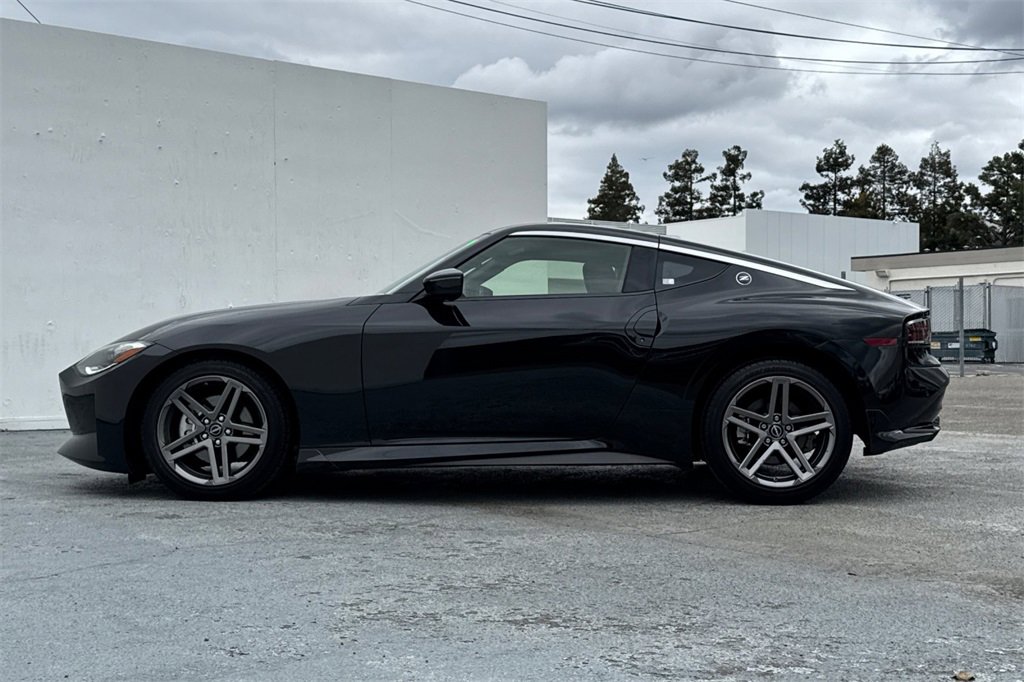 Used 2024 Nissan Z Sport w/ Floor Mat Package image 7