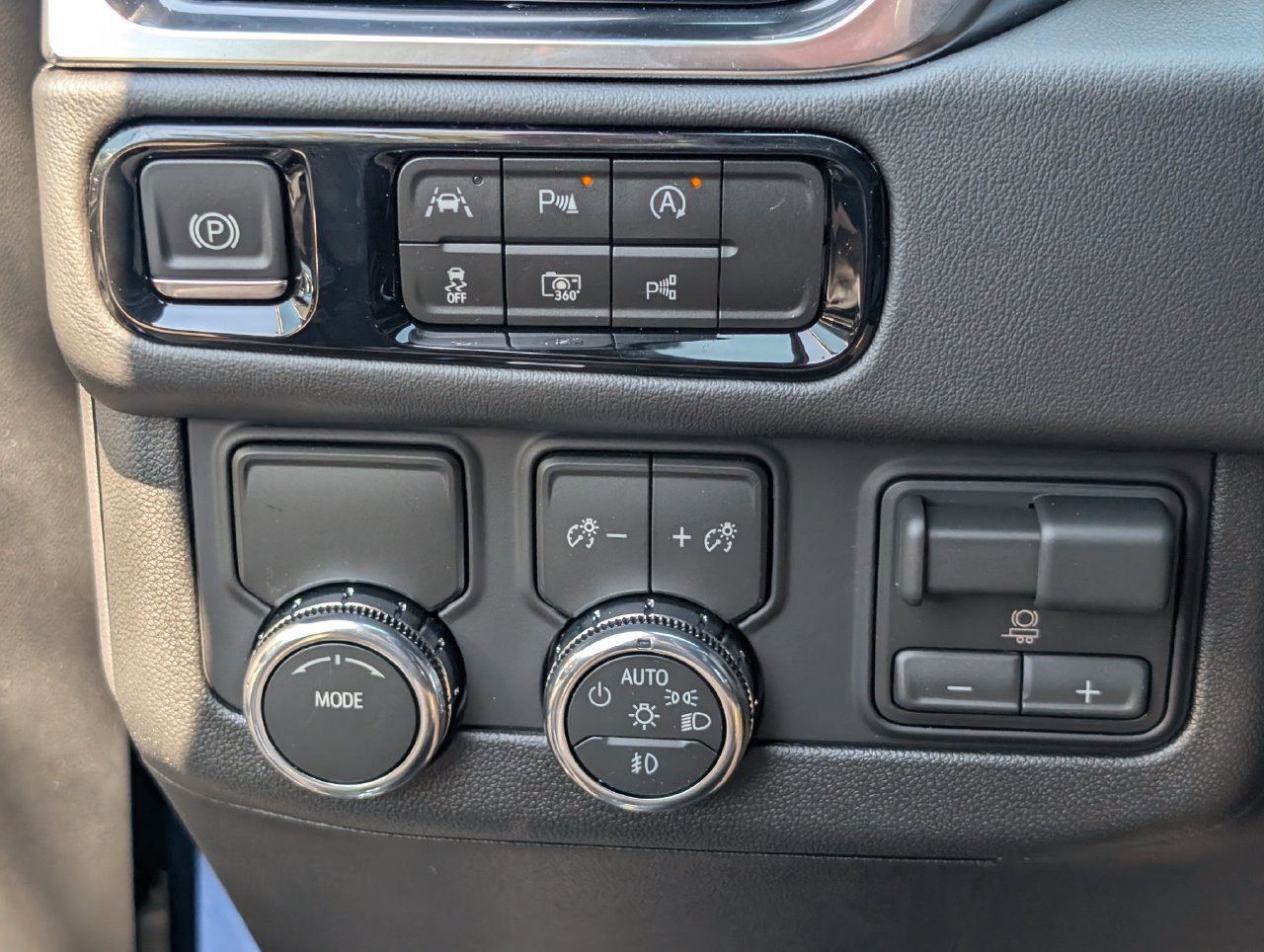 New 2027 GMC Yukon Elevation w/ Elevation Premium Package RWD image 17