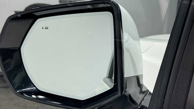 Used 2021 Chevrolet Tahoe RST w/ Luxury Package RWD image 13