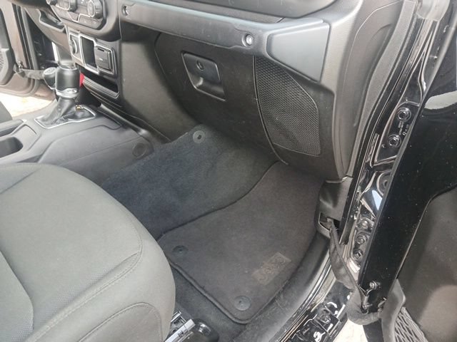 Used 2023 Jeep Gladiator Sport AWD/4WD image 22