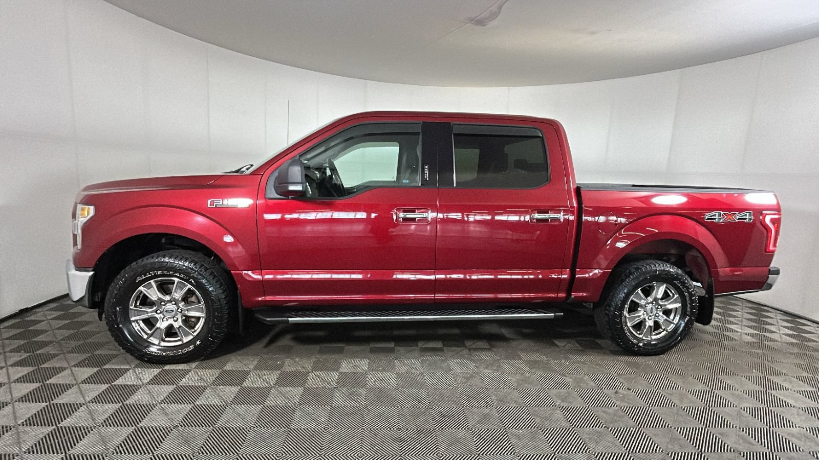 Used 2015 Ford F150 XLT w/ Equipment Group 301A Mid AWD/4WD image 7