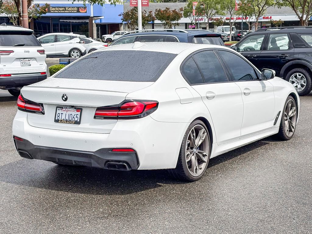 Used 2021 BMW M550i xDrive w/ Dynamic Handling Package image 4