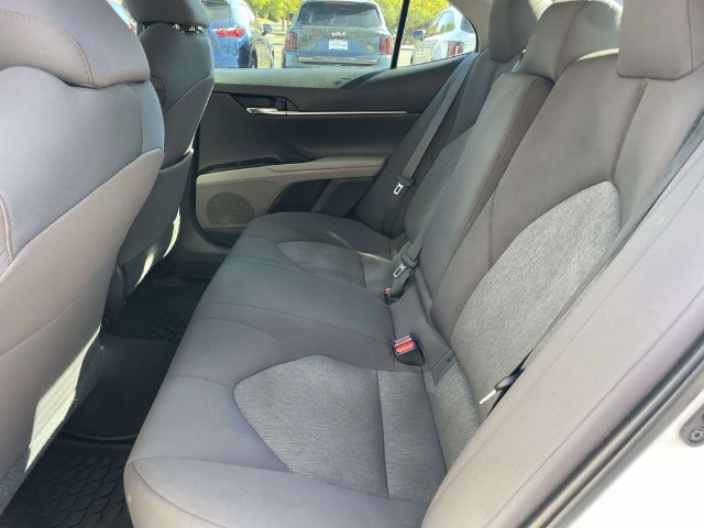 Used 2019 Toyota Camry LE FWD image 11