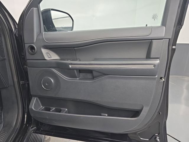 Used 2024 Ford Expedition XLT image 46