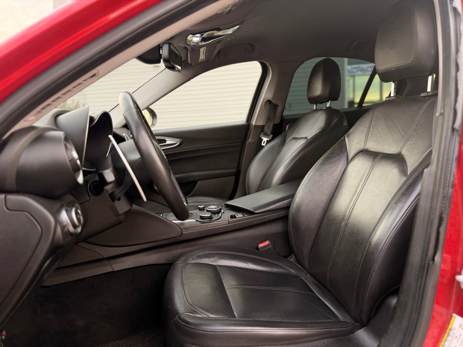 Used 2017 Alfa Romeo Giulia w/ Sport Appearance Package RWD image 12