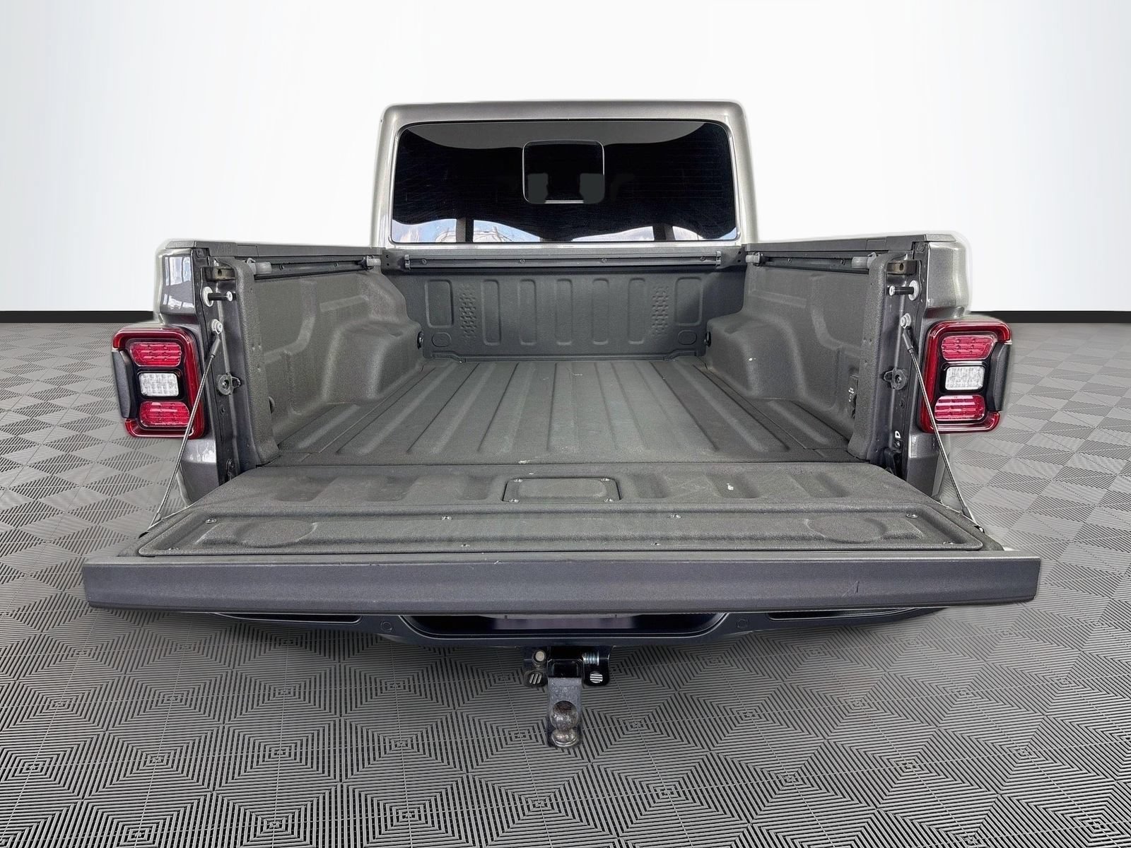 Used 2021 Jeep Gladiator Overland w/ Popular Equipment Package AWD/4WD image 25