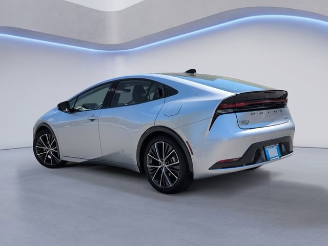 Used 2023 Toyota Prius XLE image 9