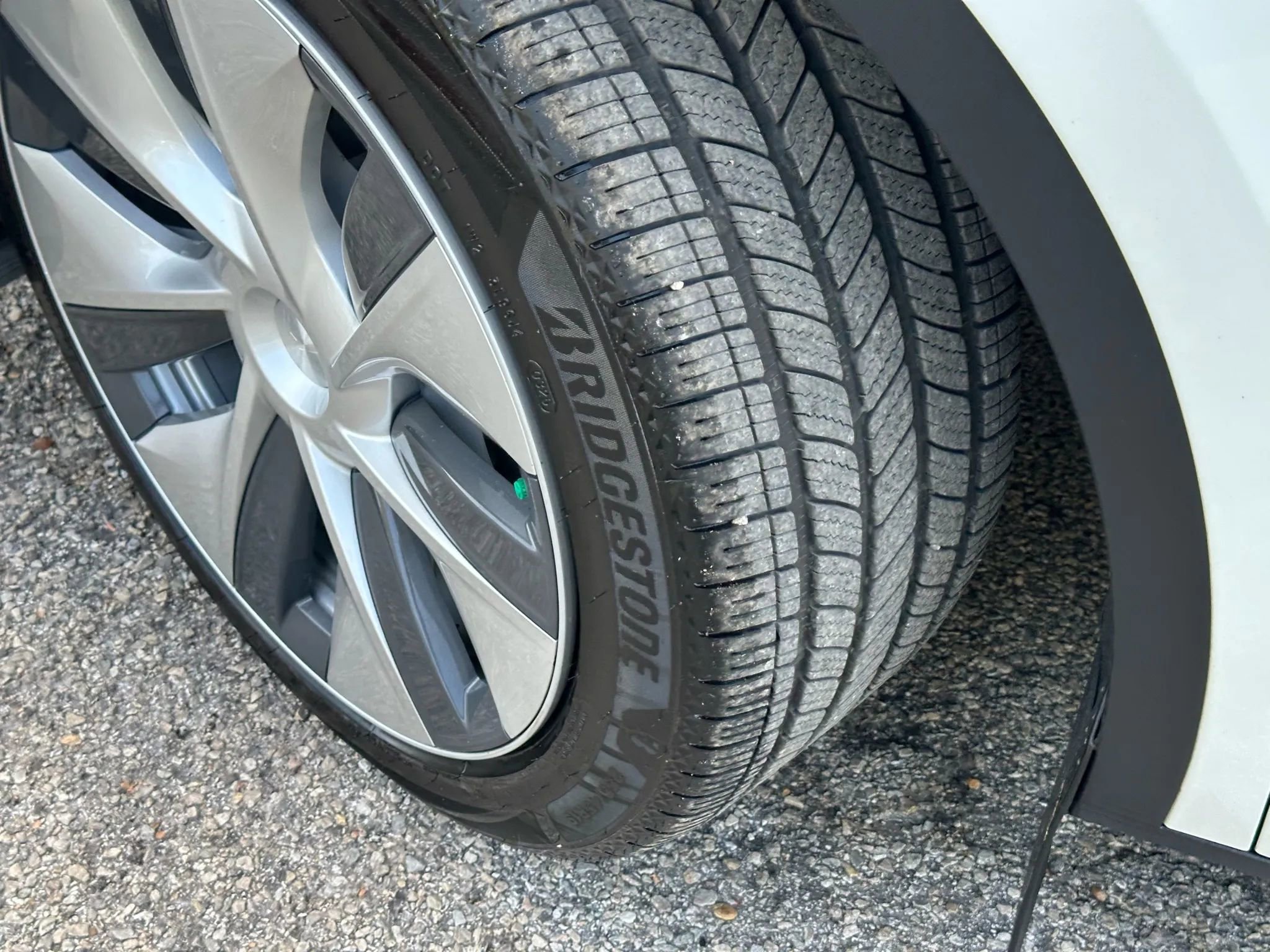 Used 2021 Tesla Model Y Long Range image 40