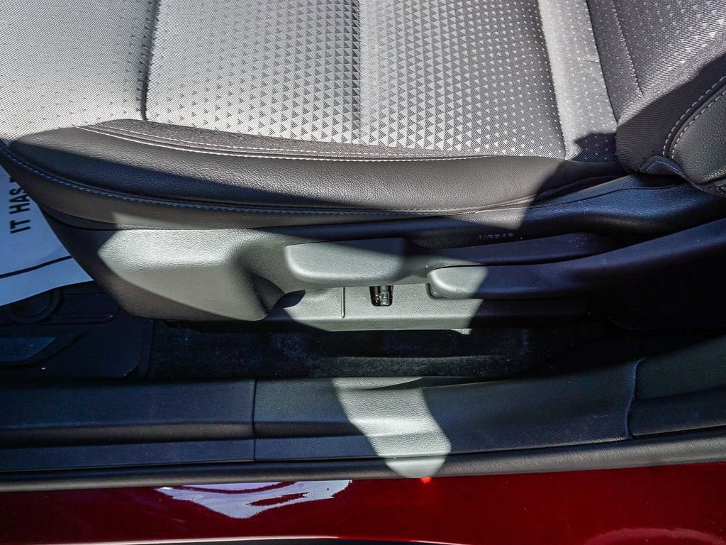 Used 2026 Chevrolet Trax LT w/ Driver Confidence Package FWD image 19