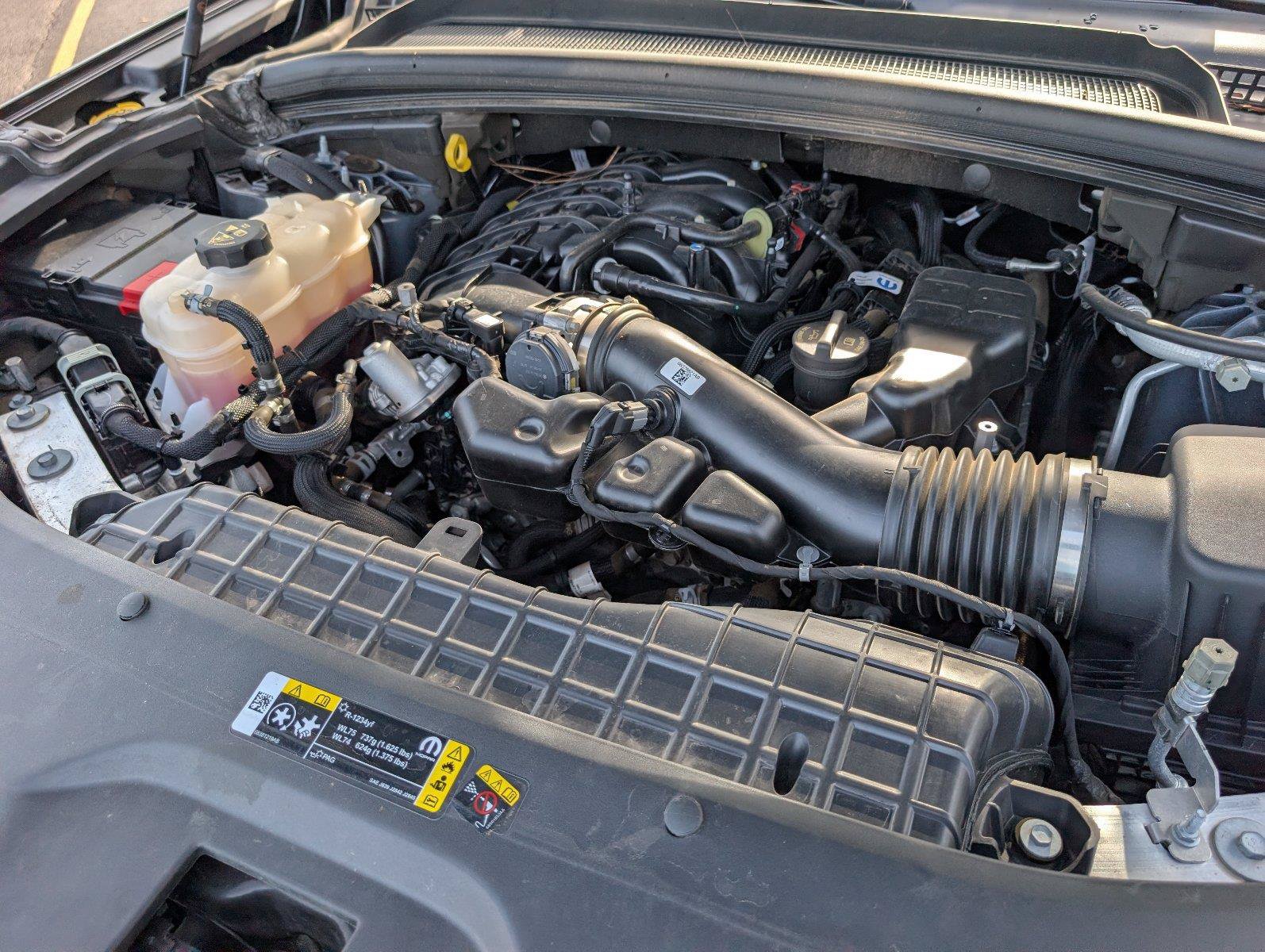 Used 2025 Jeep Grand Cherokee L Altitude RWD image 14