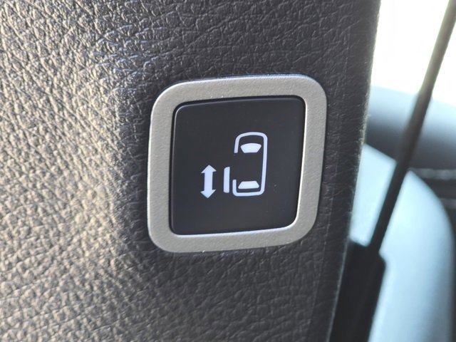 New 2026 Chrysler Pacifica Select image 16