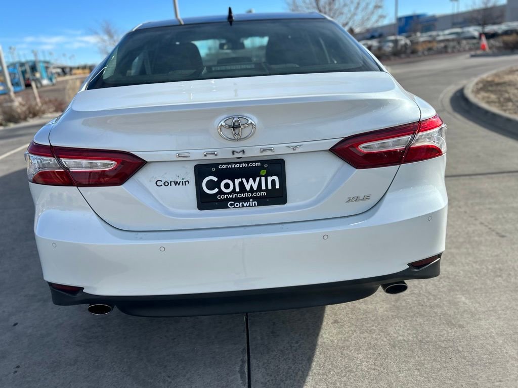 Used 2018 Toyota Camry XLE image 9