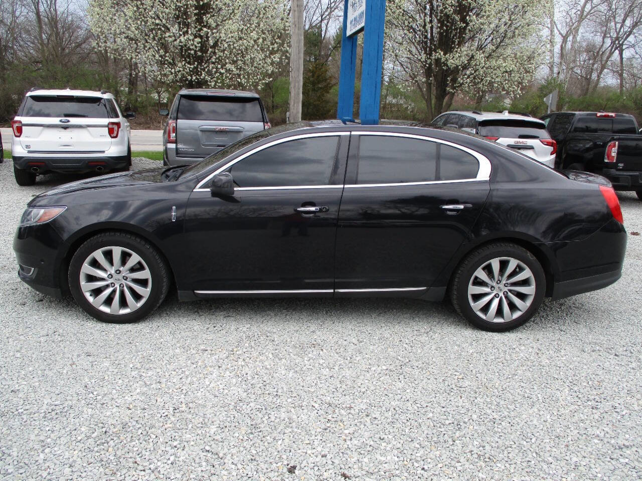 Used 2016 Lincoln MKS AWD w/ Equipment Group 101A image 2