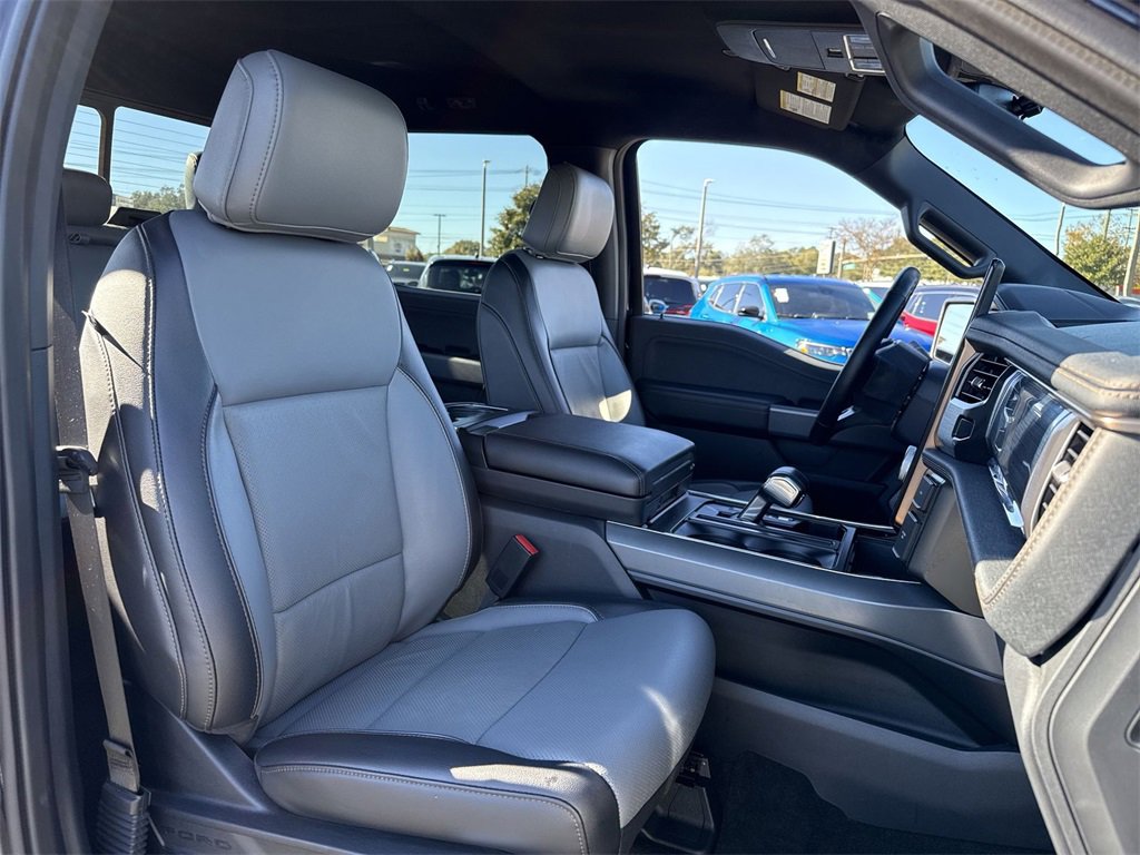 Used 2022 Ford F150 Lightning Lariat image 26