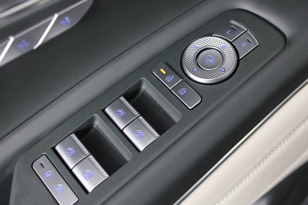 Used 2025 Genesis GV80 2.5T Prestige image 22