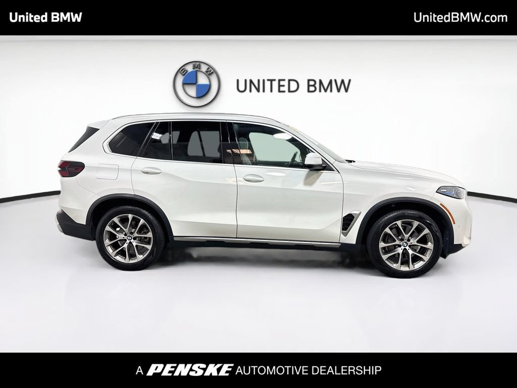 Certified 2024 BMW X5 sDrive40i w/ Premium Package RWD image 4