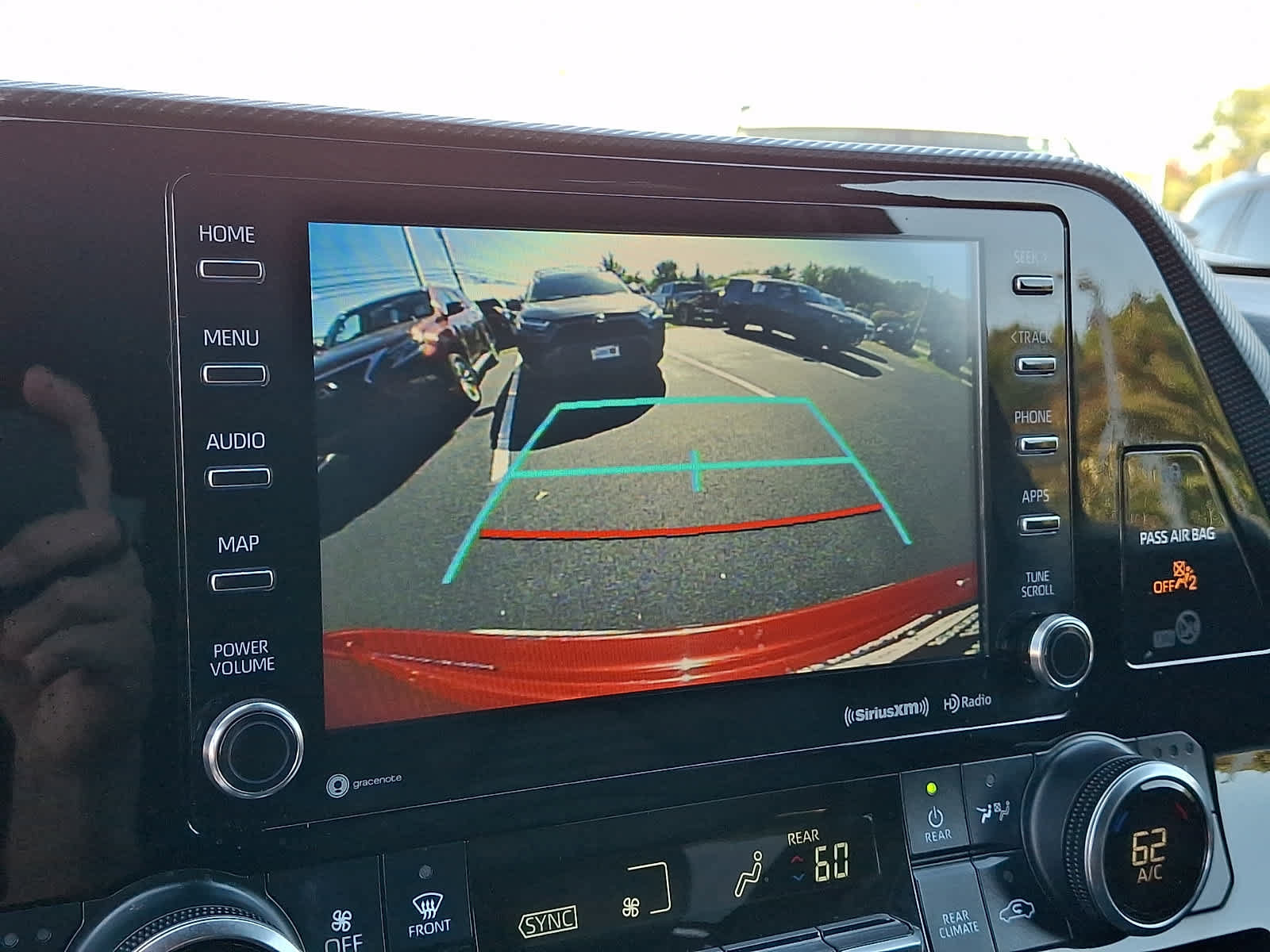Used 2022 Toyota Highlander XSE AWD/4WD image 23