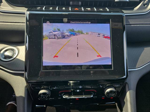Certified 2025 Jeep Grand Cherokee Laredo X w/ Luxury Tech Group I AWD/4WD image 17