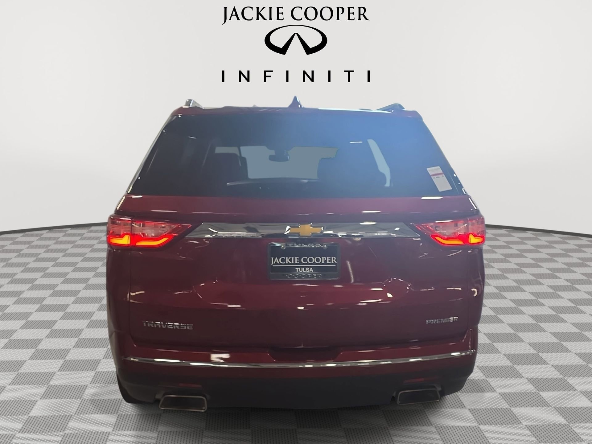 Used 2020 Chevrolet Traverse Premier FWD image 6