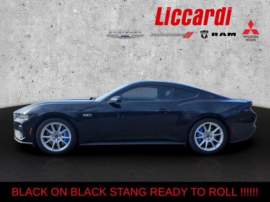 Used 2024 Ford Mustang GT Premium image 4