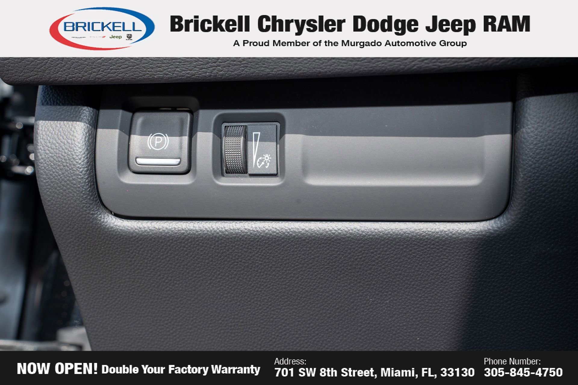 Used 2025 Cadillac XT4 Premium Luxury FWD image 29